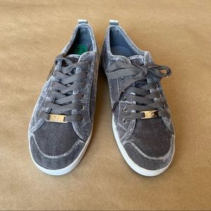 Guess Mallory Velvet Sneakers Size 7.5